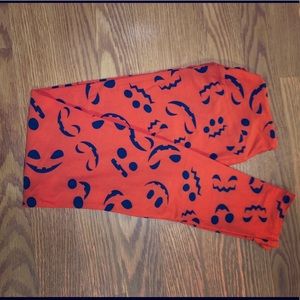 Lularoe OS Halloween leggings